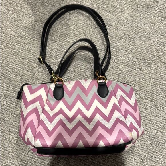 Betsey Johnson Chevron Patterned Pink and Black Handbag - Picture 2 of 7
